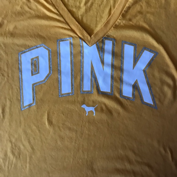Pink Victoria’s Secret Women’s T-shirt - Picture 2 of 16
